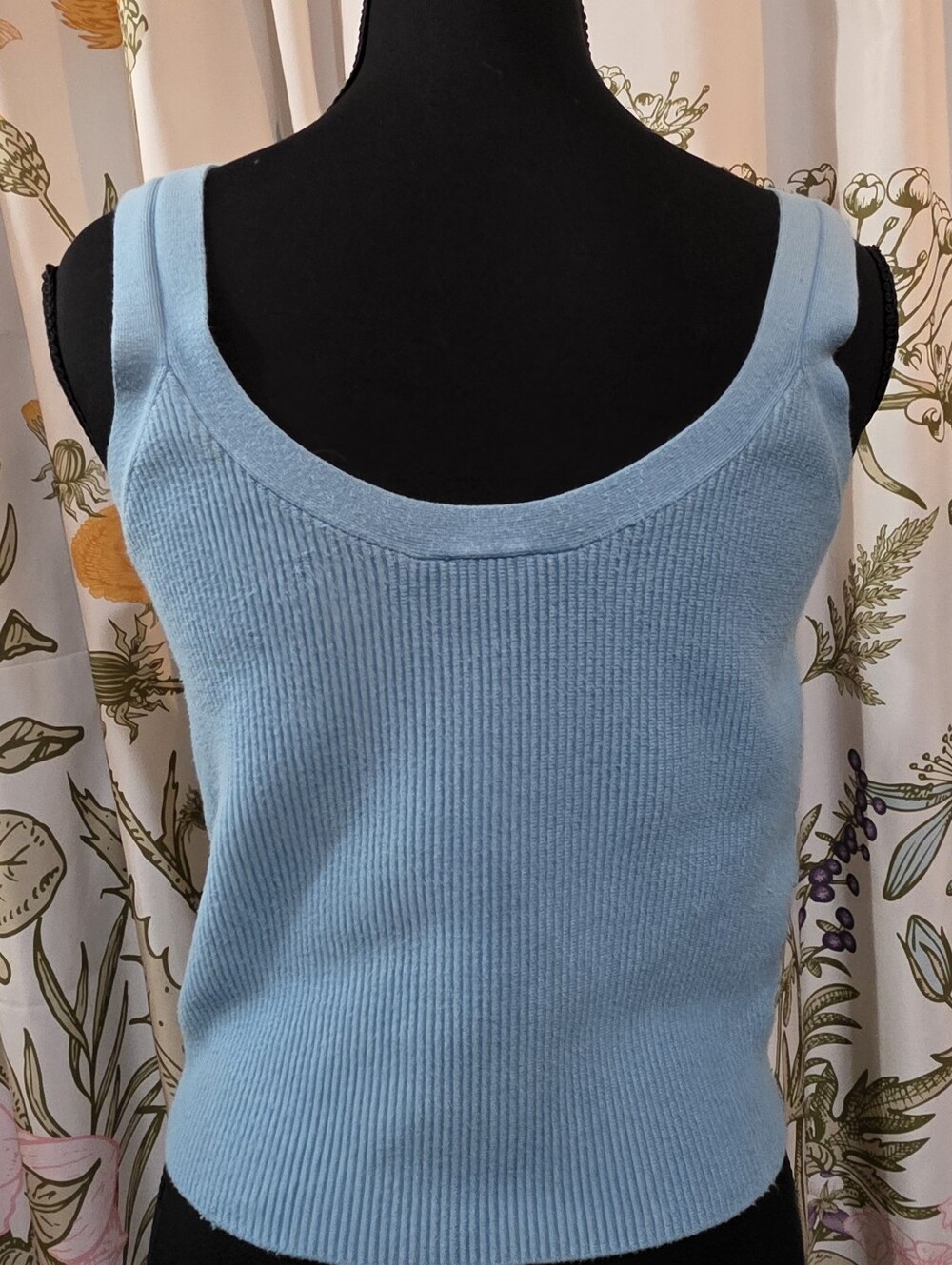 Abercrombie & Fitch Tank Top - Picture 2 of 3
